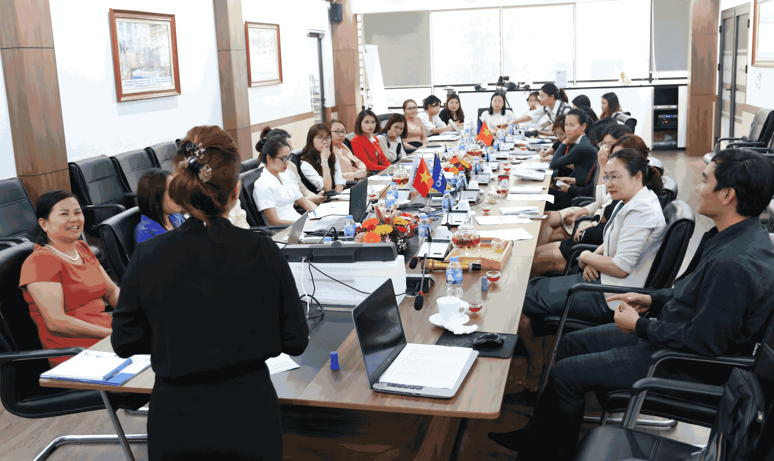 VÌ SAO CẦN TÁI CẤU TRÚC NHẬN THỨC?